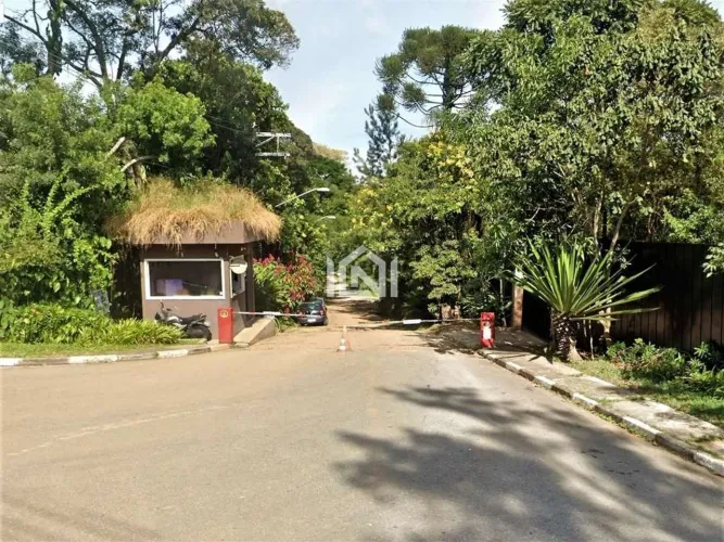 Terreno à venda na Granja Viana