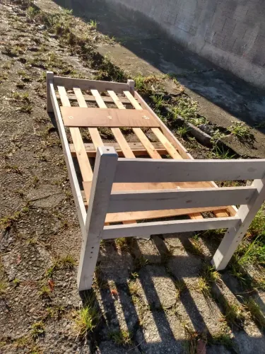 Cama de solteiro reforçada 