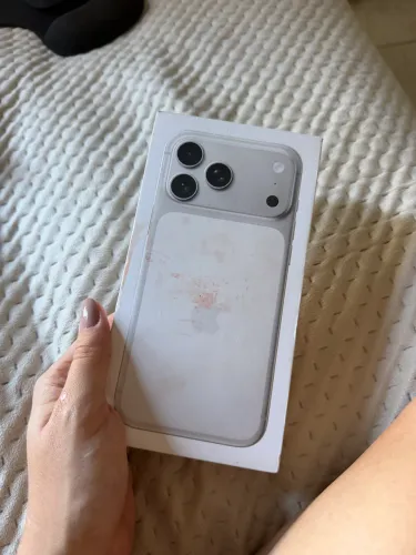 Caixa iphone 17 pro max 