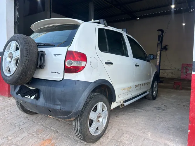 Volkswagen Crossfox 1.6 MI Total Flex 8V 5P 2008