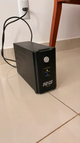 Nobreak NHS Mini III 700VA Bivolt Funcionando