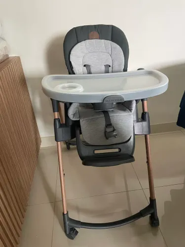 Caderinha de refeição Maxi Cosi R$900,00