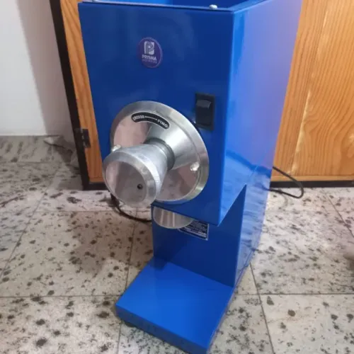 Moinho/moedor de café profissional Prisma Moinhos, modelo semi automático, 220V.