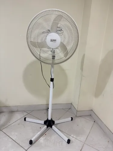 Ventilador de Pedestal Arge Stylo