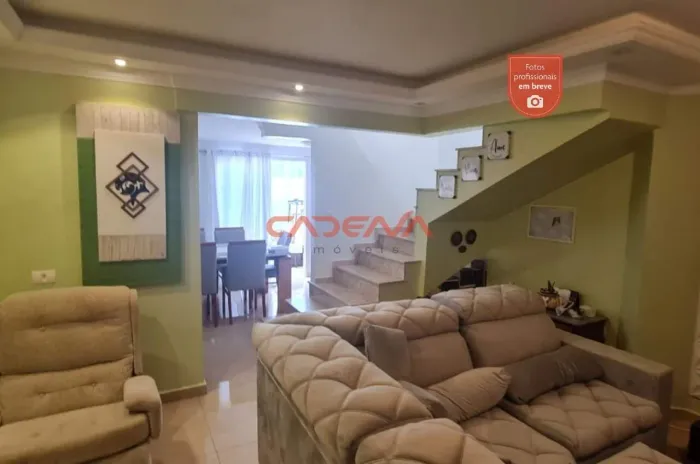 Sobrado Triplex com 4 quartos e 1 vaga à venda no Hauer