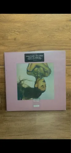 LP THANK U NEXT ARIANA