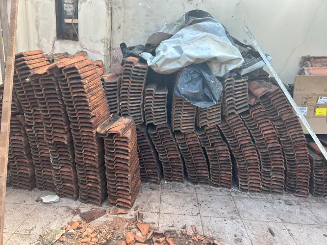 Telha romana usada R$0,60 centavos a unidade