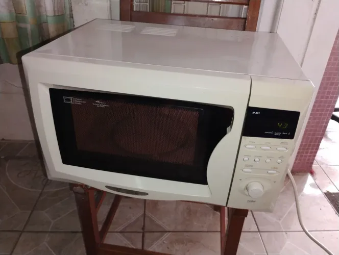 Microondas CCE 30 Litros 110V