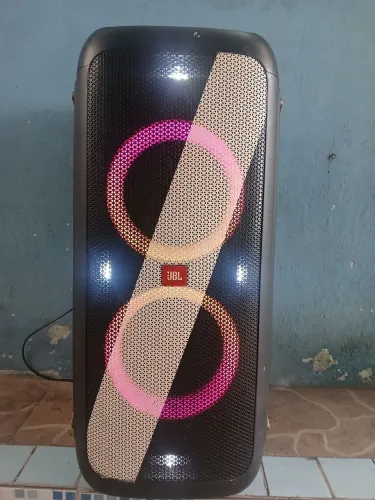 VENDE-SE JBL PARTYBOX 300