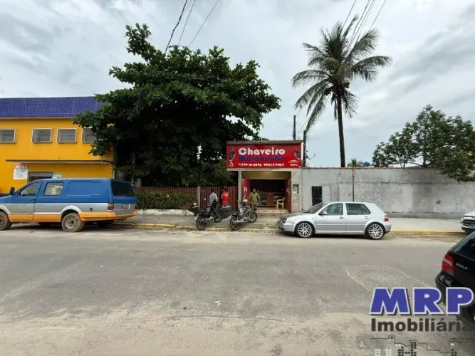 Casa à venda em Ubatuba, Praia da Maranduba. Excelente para ponto comercial.