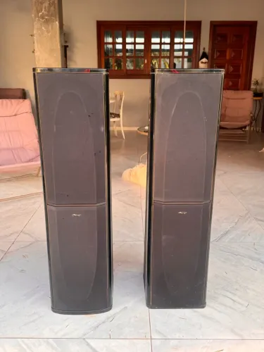 Par de Caixas de Som Torre Mirage OM-9