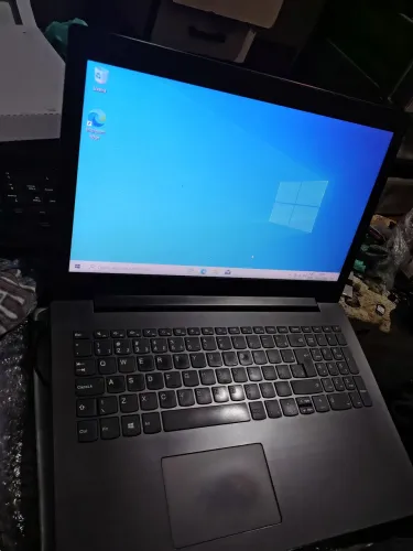 Notebook Lenovo Procesador Intel(R) Core(TM) i5-8250U a 1,60 GHz