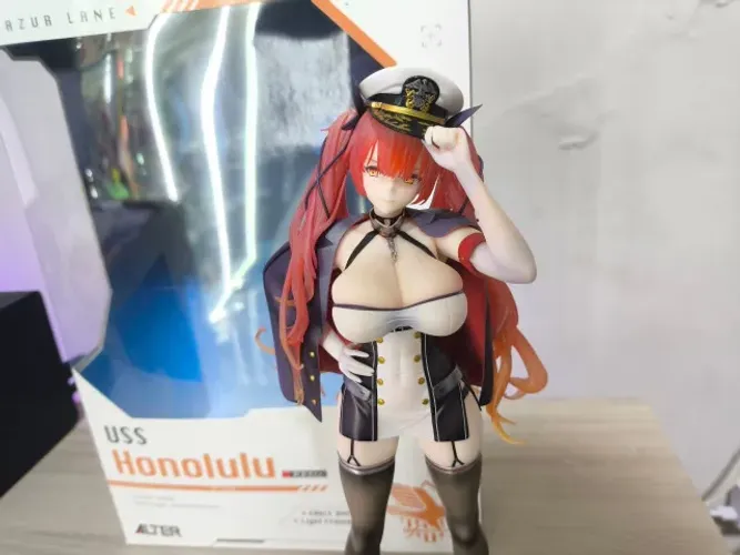 [Anime Figure] - Azur Lane - Honolulu - 1/7 - Lightweight Ver. (Alter)