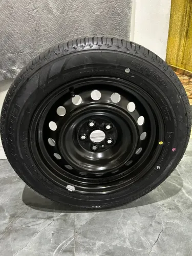 Vendo roda corolla, pneu 205/55/16 zero km!
