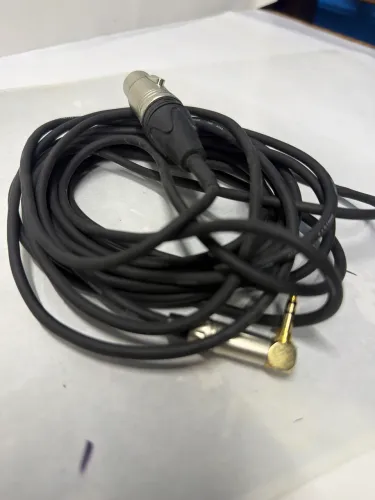 Cabo p microfone XLR x P2 stereo gold em L com 5 metros 