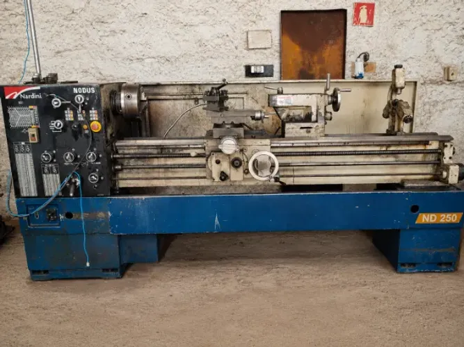 Torno Mecânico Nardini ND250 500X1500 mm Usado