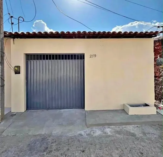 VENDO CASA EM VIANA SEDE COM GARAGE