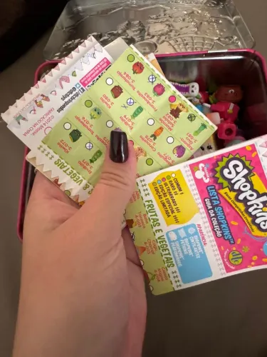 Caixa metálica de shopkins