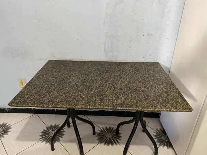 Mesa de granito