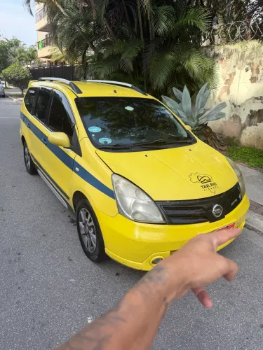Nissan Livina Grand SL 1.8 16V Flex Fuel Aut. 2014