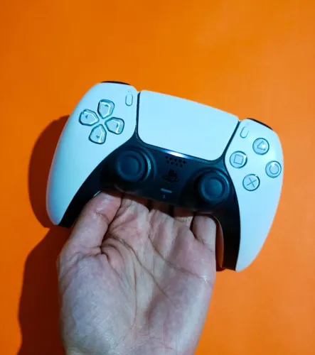 CONTROLE PS5 DUALSENSE ORIGINAL USADO, SEM DETALHE OU DEFEITO