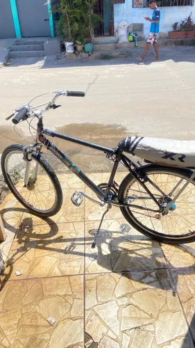 Bike aro 26 ,jante aérea,raio inox freios perfeitos manchas perfeita ótimo estado