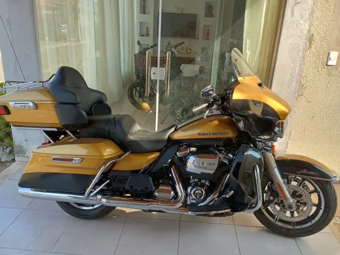 Moto Harley Davidson Ultra Limit 