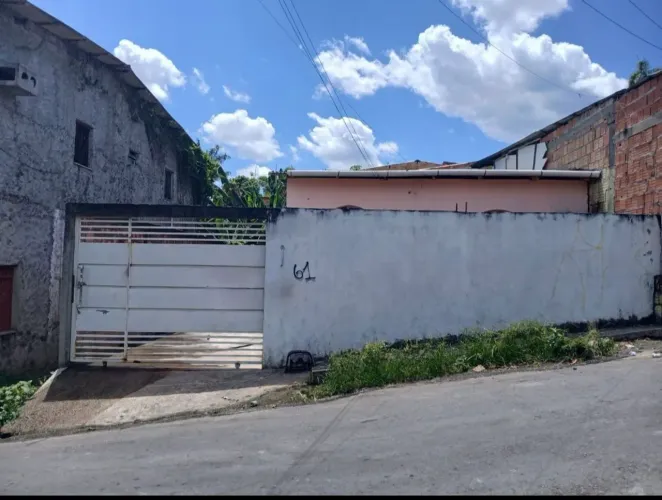 Vendo casa no colônia terra nova .80 mil