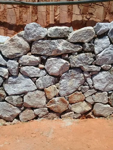 Muro de arrimo pedra
