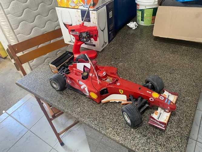 Automodelo Ferrari 2004