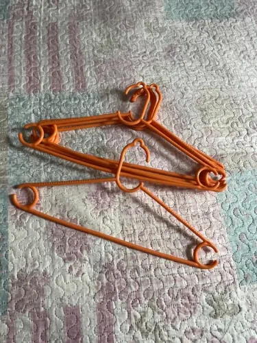 Cabides de plástico 