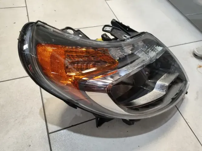 farol direito da ducato dodge promaster 2016 