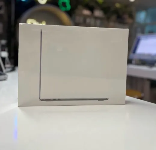 MacBook Air M2 13.6