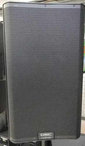 Vendo caixas qsc K12.2 nova  só venda!!