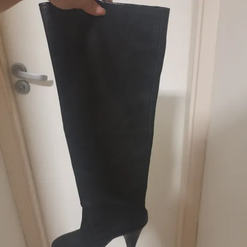 Bota MICHAEL KORS de cano alto preta de Couro.