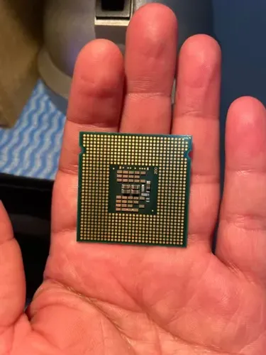 PROCESSADORES INTEL e AMD