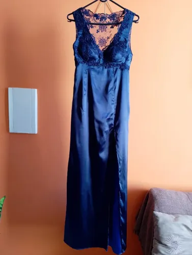 vestido longo, luxo, com bojo, ziper lateral, renda, perfeito para festa de gala