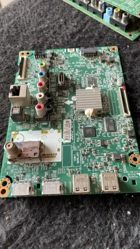 Placa Principal TV LG 32LK615BPSB EAX68165901