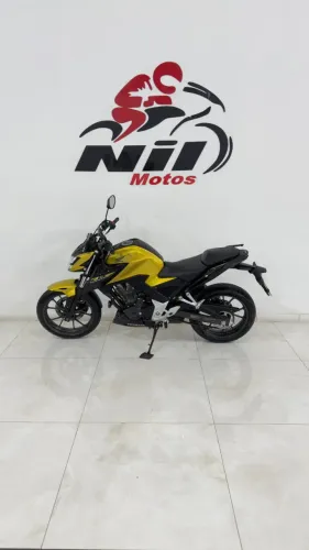 Vendo, Troco e Financio CB300F TWISTER 23/23 DOURADA
