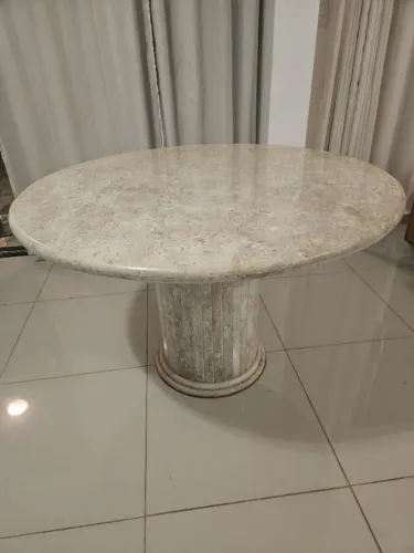 Mesa Marmore redonda