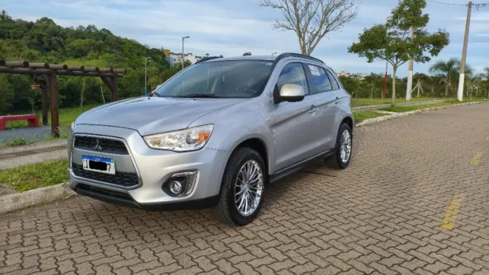 Mitsubishi ASX 2.0 16V 160cv Aut. 2013