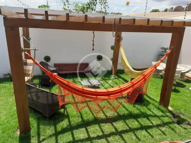 Casa em condomínio - região do CPA - R$ 450.000,00 - 3 Quartos sendo 1 suíte - espaço gour