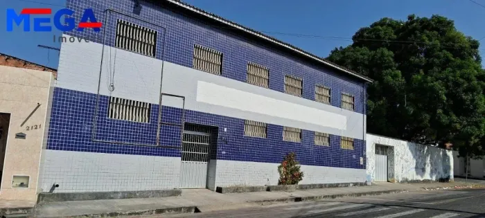 Prédio comercial no bairro João XXIII em Fortaleza, CE