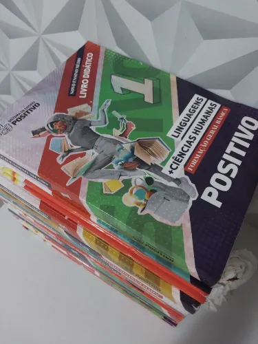 Livros Didáticos Positivo - Ensino Médio - 1º Ano - Linguagens e Ciências Humanas, Naturez