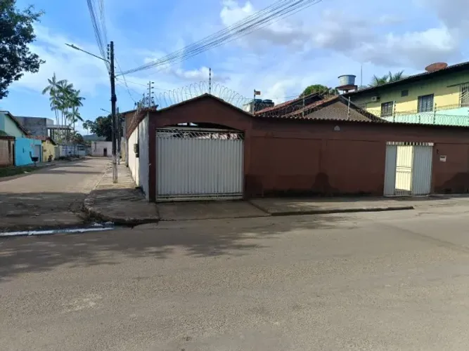 VENDE-SE ESTA CASA LOCALIZADA NA AV. PRINCESA ISABEL, BAIRRO LIBERDADE I, PARAUAPEBAS/PA