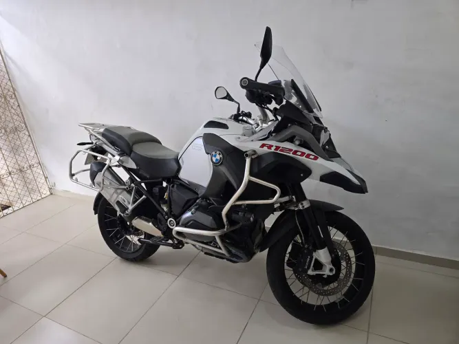 Moto em excelente estado