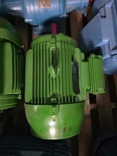 Vendo Motores 15 Cv 6 Polos