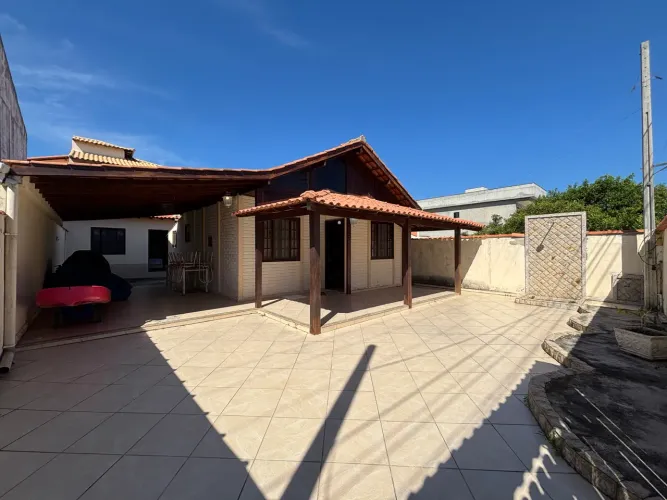 Vendo ótima casa linear no Condomínio Summer Beach - Arraial do Cabo