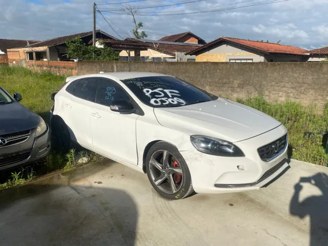 Sucata volvo V40 T4 confort 2015