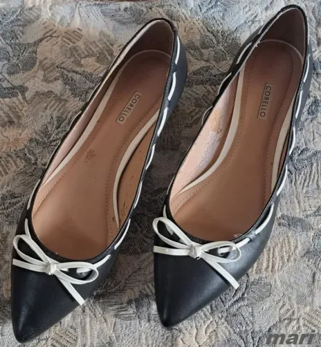 Sapatilha Corello 38 Couro Preto Laço Branco Bico Fino Nova Detalhes